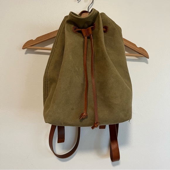 Madewell Canvas Somerset Drawstring Backpack in Olive - Picture 3 of 15